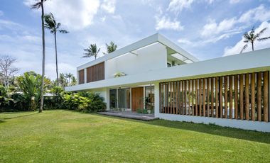 4-Bedroom Villa with Spacious Garden and Mount Agung Vista in Kaba-Kaba