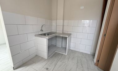 Departamento de 1 habitación – 5to piso (escaleras) Urb. Los Proceres Surco de Estreno