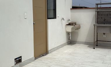 Departamento de 1 habitación – 5to piso (escaleras) Urb. Los Proceres Surco de Estreno