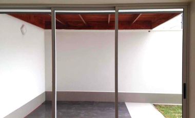 Alquiler en Primer Piso con áreas comunes piscina, sauna