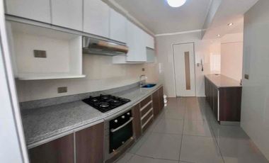 Alquiler en Primer Piso con áreas comunes piscina, sauna