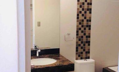 Alquiler en Primer Piso con áreas comunes piscina, sauna