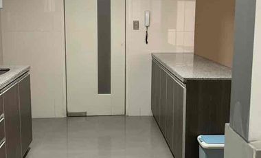 Alquiler en Primer Piso con áreas comunes piscina, sauna