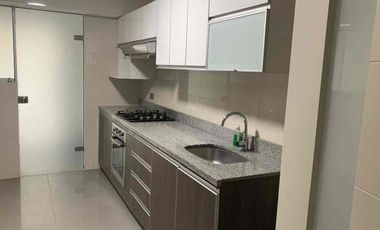 Alquiler en Primer Piso con áreas comunes piscina, sauna