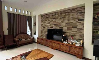 Rumah Mewah 2 Lantai Dijual di Karanganyar Solo
