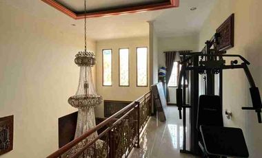Rumah Mewah 2 Lantai Dijual di Karanganyar Solo