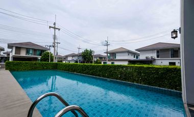 Corner Single House on the Largest Plot in the Project  Mooban Patreeda Avenue 2 (Patreeda Avenue 2), Sam Khok, Pathum Thani  Land size: 118.9 sq.wah