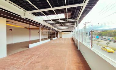 LOCAL EN SEGUNDO PISO, AZOGUES - HOSPITAL CATÓLICO