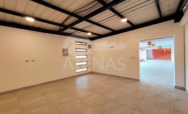 LOCAL EN SEGUNDO PISO, AZOGUES - HOSPITAL CATÓLICO