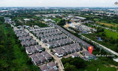 Corner Resort-Style Home – Patreeda Avenue 2, Sam Khok, Pathum Thani  Spacious single-detached–style twin home, fully extended and newly furnished.