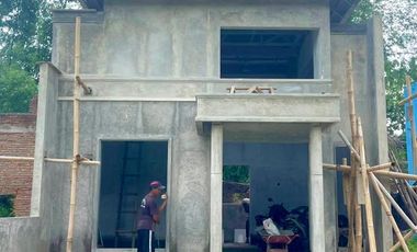 RUMAH MEWAH DI COLOMADU