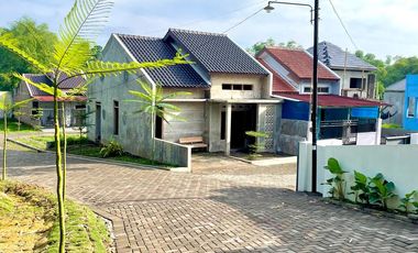 RUMAH MEWAH DI COLOMADU