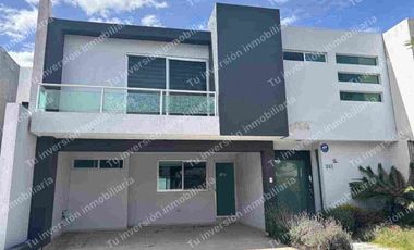 venta casa lomas Angelópolis 888
