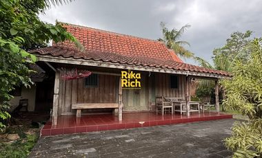 RUMAH LANGKA ETNIK JAVANESE STYLE LUAS SEMI FURNISHED SIAP PAKAI DI JOGJA UTARA AREA JALAN KALIURANG KM 10