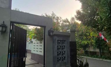 Rumah Cantik 2 Lantai di Cluster Trevista Rempoa Ciputat