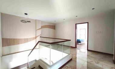 big house with swimming pool for sale in Vista Grande, Cebu