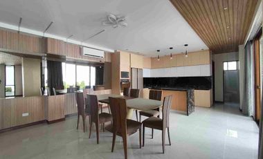 big house with swimming pool for sale in Vista Grande, Cebu