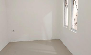 Disewa Rumah 1,5 Lantai Siap Huni Baru Selesai Renovasi Atap Sudah Baja Ringan Citra Garden 5 Kalideres Jakarta Barat