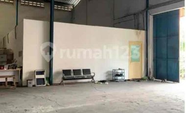 Disewa Gudang Bagus Tinggi Loading Dok di Komplek Pergudangan Daan Mogot Jakarta Barat Tangerang