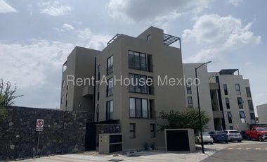 RENTA. El Mirador - Departamento en planta baja de 3 recámaras