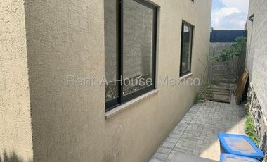 RENTA. El Mirador - Departamento en planta baja de 3 recámaras