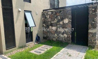 RENTA. El Mirador - Departamento en planta baja de 3 recámaras