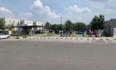 RENTA. El Mirador - Departamento en planta baja de 3 recámaras