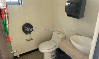 RENTA. El Mirador - Departamento en planta baja de 3 recámaras