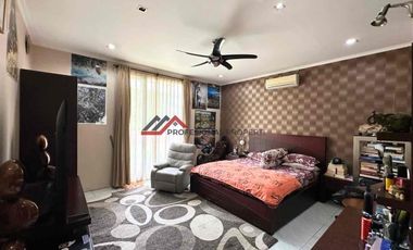 Rumah Dalam Town House Exclusive Dekat MRT Nawi