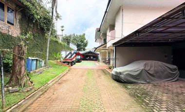 Rumah Dalam Town House Exclusive Dekat MRT Nawi