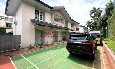 Rumah Dalam Town House Exclusive Dekat MRT Nawi