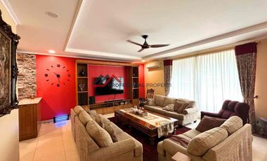 Rumah Dalam Town House Exclusive Dekat MRT Nawi