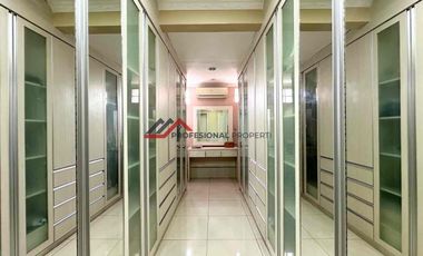 Rumah Dalam Town House Exclusive Dekat MRT Nawi