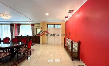 Rumah Dalam Town House Exclusive Dekat MRT Nawi