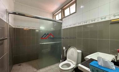 Rumah Dalam Town House Exclusive Dekat MRT Nawi