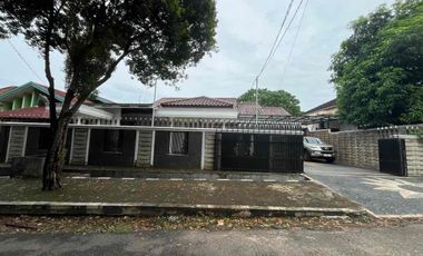 Disewakan Rumah Mewah jalan Hang jebat Kambang Iwak