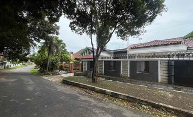 Disewakan Rumah Mewah jalan Hang jebat Kambang Iwak
