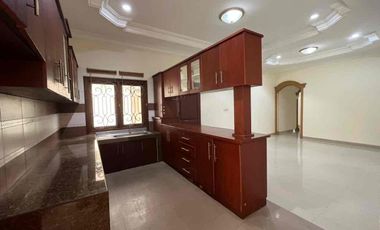 Disewakan Rumah Mewah jalan Hang jebat Kambang Iwak