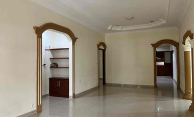 Disewakan Rumah Mewah jalan Hang jebat Kambang Iwak