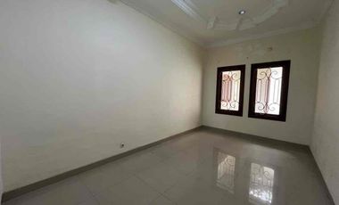 Disewakan Rumah Mewah jalan Hang jebat Kambang Iwak