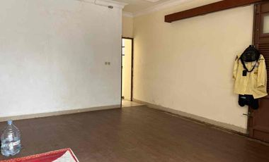 Disewakan Rumah Mewah jalan Hang jebat Kambang Iwak