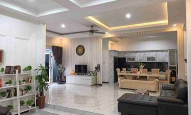Waru Sidoarjo | Jual Rumah Hook Pojok Mewah Semi Furnished 370m² Deltasari Baru Indah Ngingas Juanda