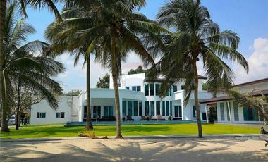 Stunning Absolute Beachfront villa for sale in Tha Sala, Nakhon Si Thammarat