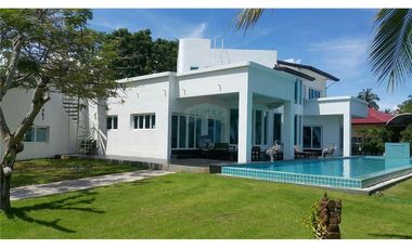 Stunning Absolute Beachfront villa for sale in Tha Sala, Nakhon Si Thammarat