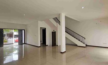 cluster eksklusif Asia Tropis Harapan Indah, lokasi strategis, nyaman, dan bebas banjir.