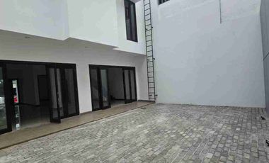 cluster eksklusif Asia Tropis Harapan Indah, lokasi strategis, nyaman, dan bebas banjir.