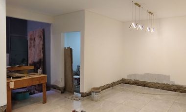 Rumah Baru 3 Lantai Desainnya Cakep di Taman Palem