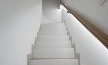 Dijual Rumah 2 Lantai Semi Furnish di Paradise Serpong City 1