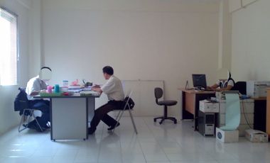 Gudang Elang Laut di Sentra Industri Terpadu 3 ada Kantor 3 lantai HGB