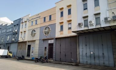 Gudang Elang Laut di Sentra Industri Terpadu 3 ada Kantor 3 lantai HGB